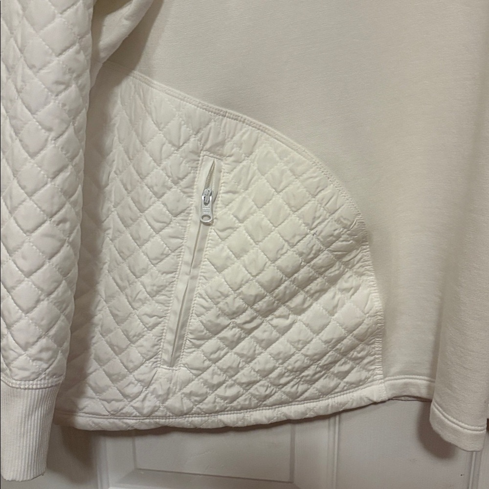 Talbots Ivory Quilted Top - Picture 2 of 5